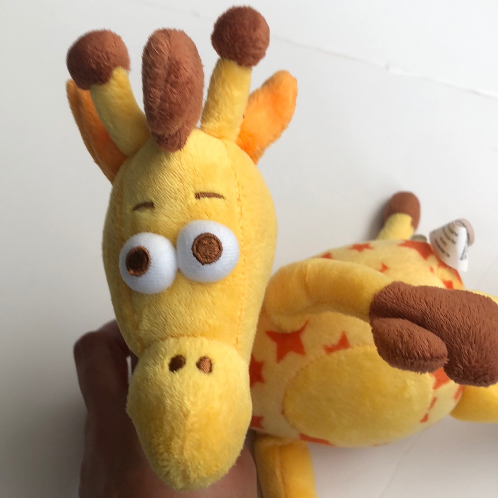 Toys R Us Yellow Geoffrey’s - Picture 2 of 3